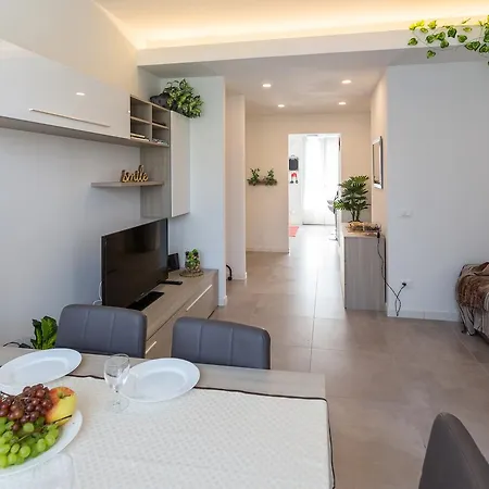 Business Balcony Flat Apartamento *