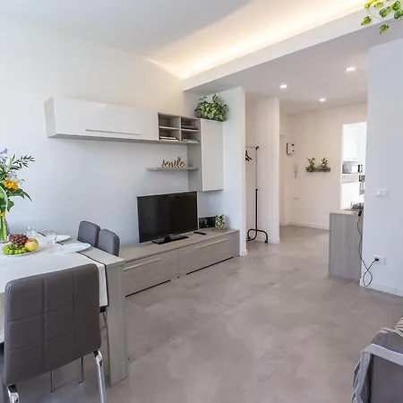Business Balcony Flat Mediolan