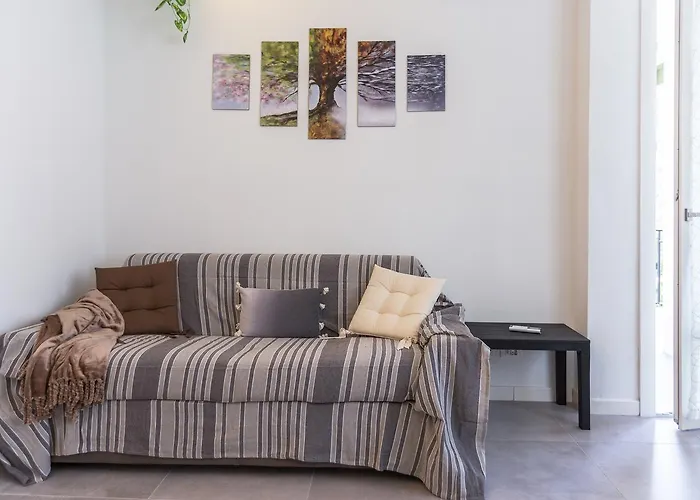 Apartment Guesthost - Business Balcony Flat Milan